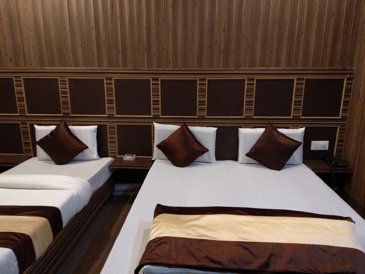 Grg Pardesi Hotel Haridwar Room photo